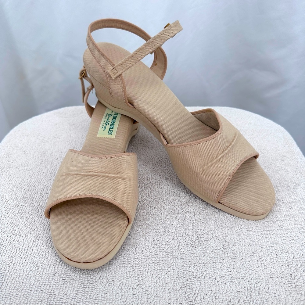 Outdorables Daniel Green Women's Aloha Sandal 9.5N Tan Adjustable Buckle Ankle